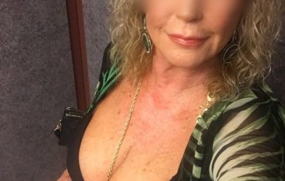 Rencontre sexe Irène voluptueuse blonde gros seins Bordeaux